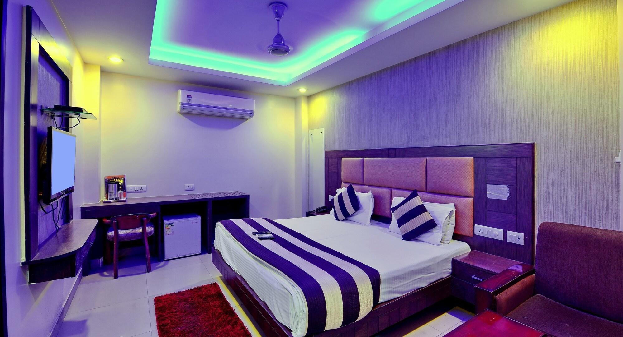 Hotel Emporio Near New Delhi Railway Station Екстер'єр фото