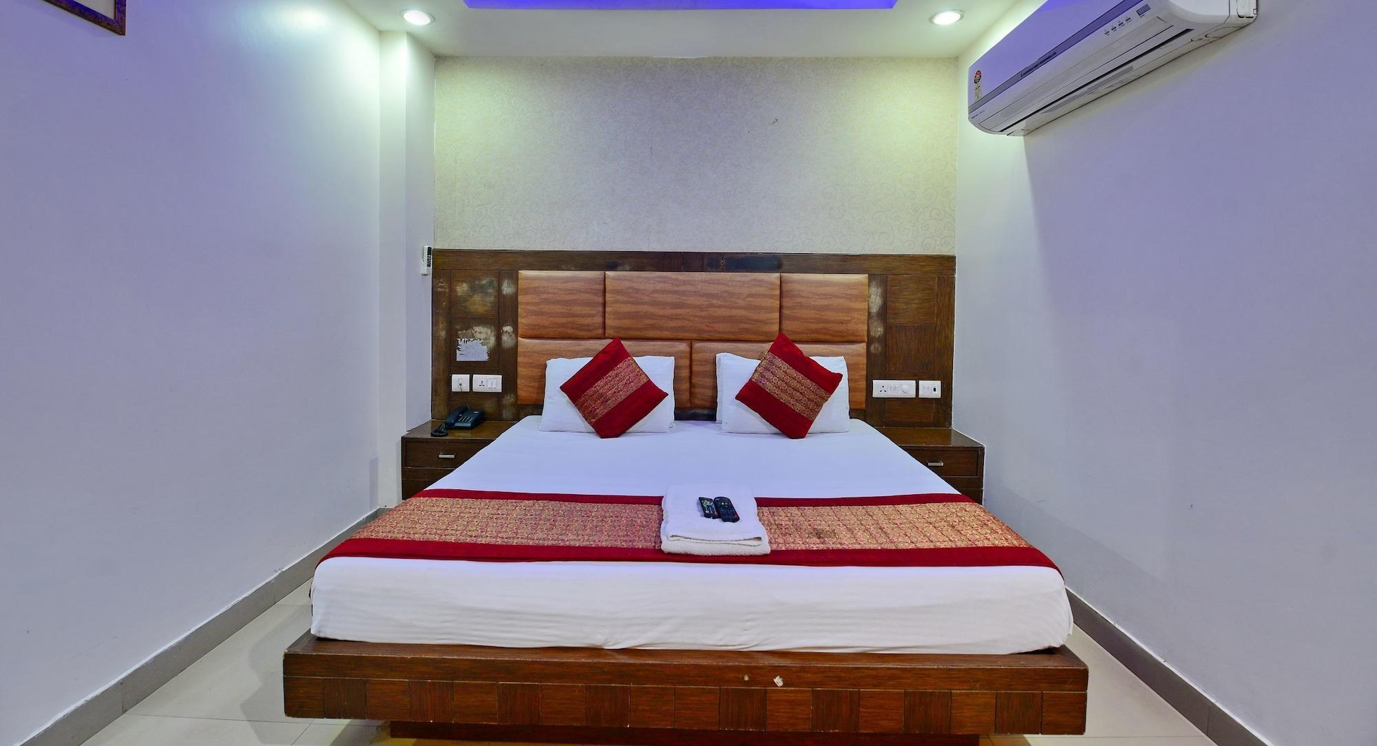 Hotel Emporio Near New Delhi Railway Station Екстер'єр фото