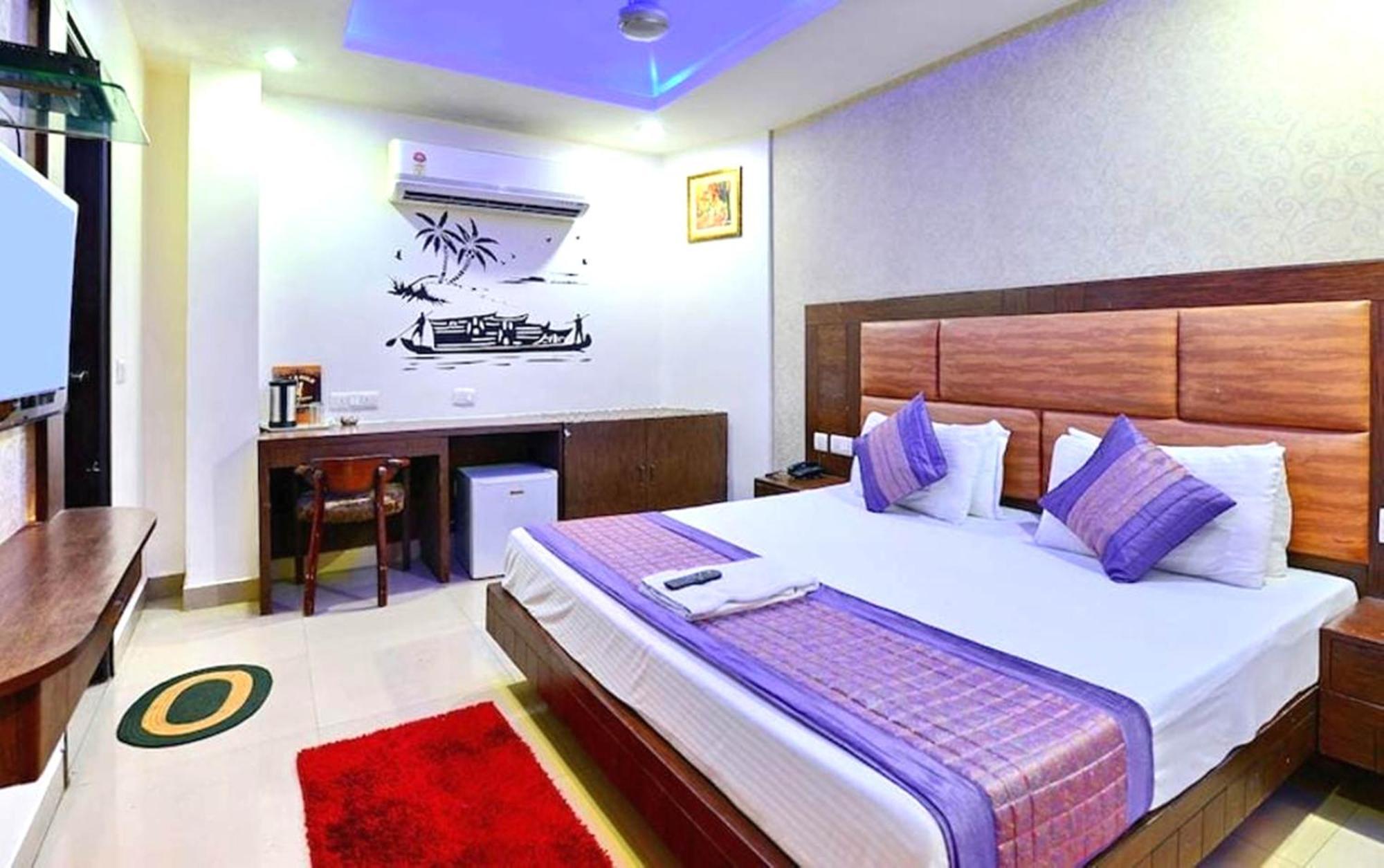 Hotel Emporio Near New Delhi Railway Station Екстер'єр фото